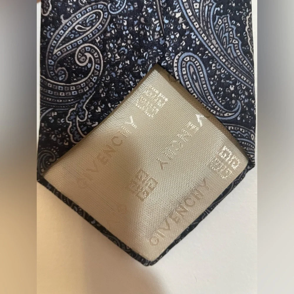 Givenchy vintage monsieur